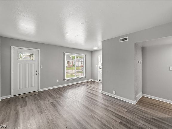 3rd image of 4491 W 168th St