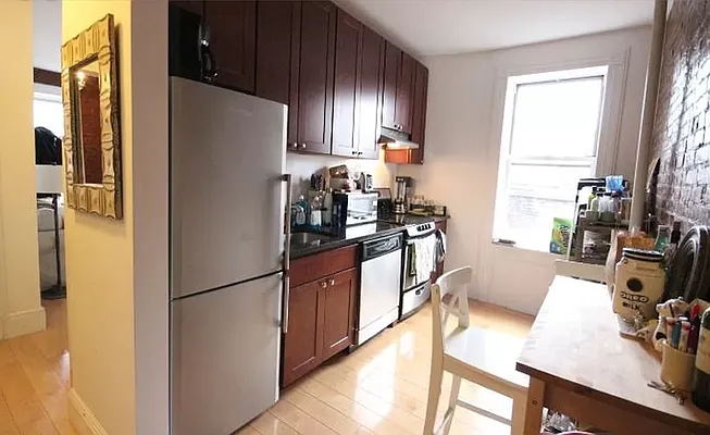 Rented by LJ Sloane Management | media 19