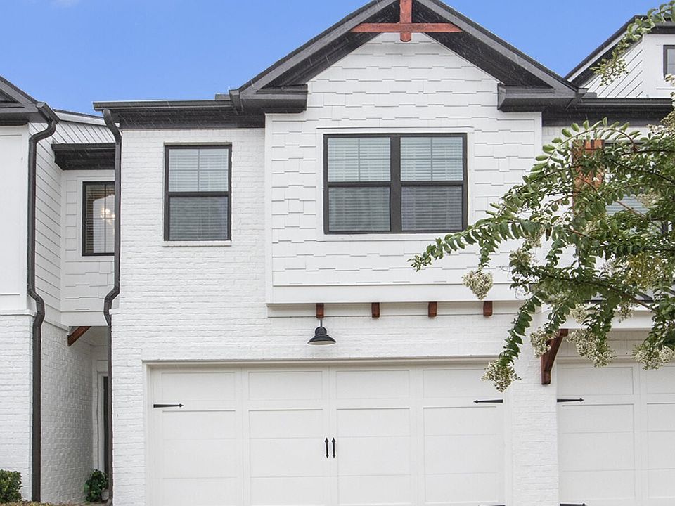 1st image of 215 N Auburn Landing Pl
