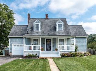 39 Spruce St, Pine Grove, PA 17963