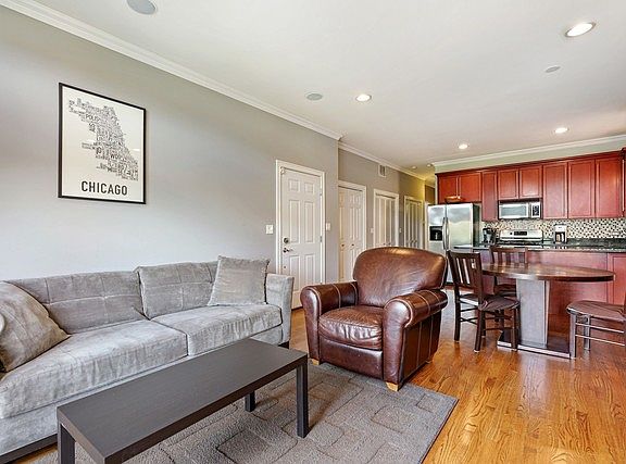 4th image of 4224 N Ashland Ave APT 4B
