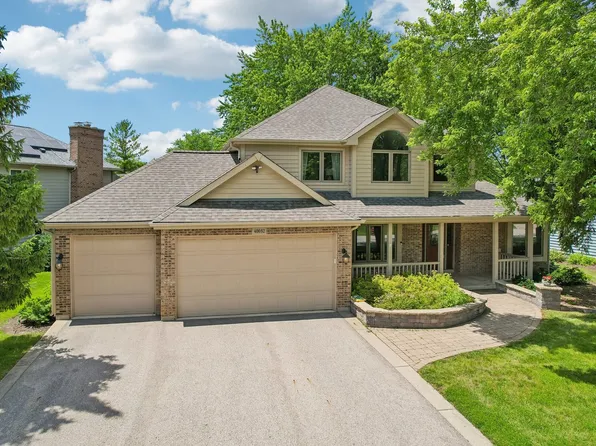 40032 N Trevino Ln, Antioch, IL 60002