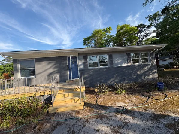236 Spruce Dr, Wilmington, NC 28403