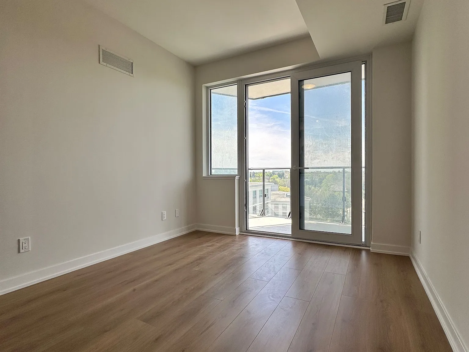 1 bed, $2,100 — Photo 3