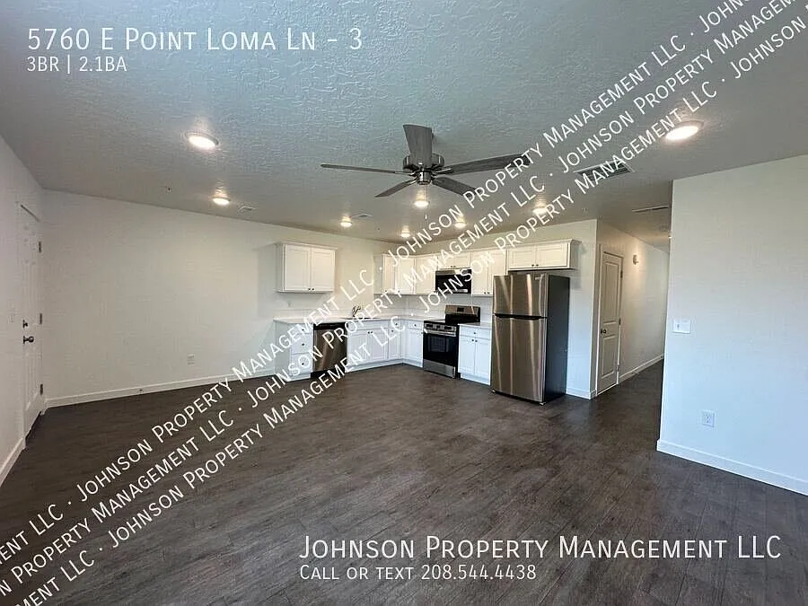 Modern Nampa Townhome Located near multiple parks, Idaho Center, Amazon distribution center. — Photo 2