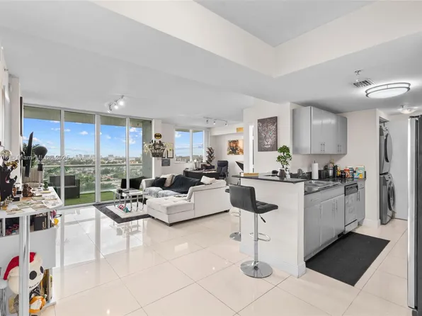 1871 NW South River Dr Unit 1402, Miami, FL 33125