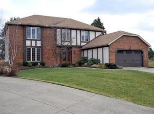17627 Plymouth Row, Strongsville, OH