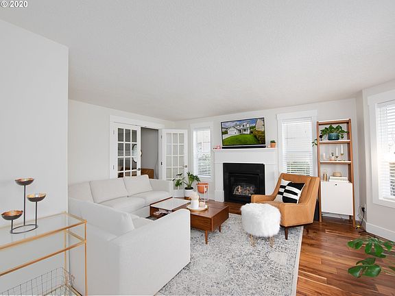 2nd image of 3302 NE 166th Ave