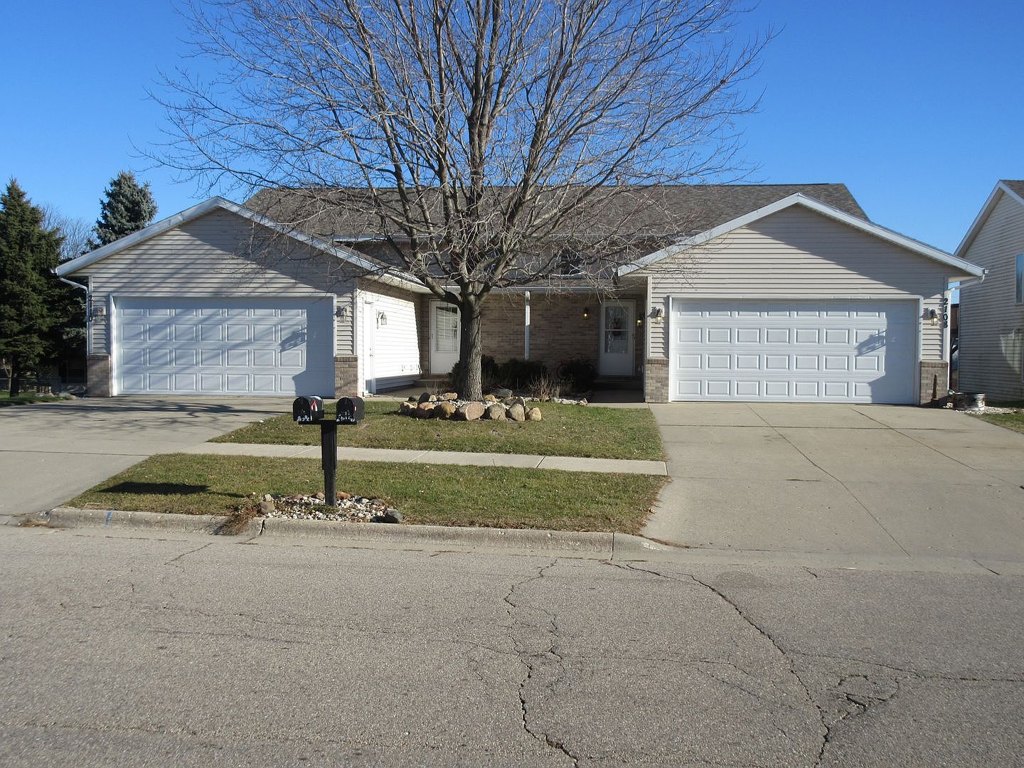 2108 Green Valley Dr 2110, Janesville, WI 53546 Zillow