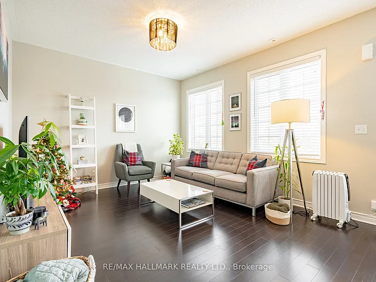 67 Enroutes St — Photo 3