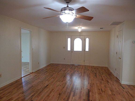 5th image of 1628 Green St