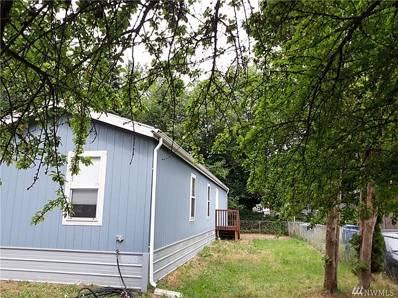 2nd image of 15819 83rd Ave E