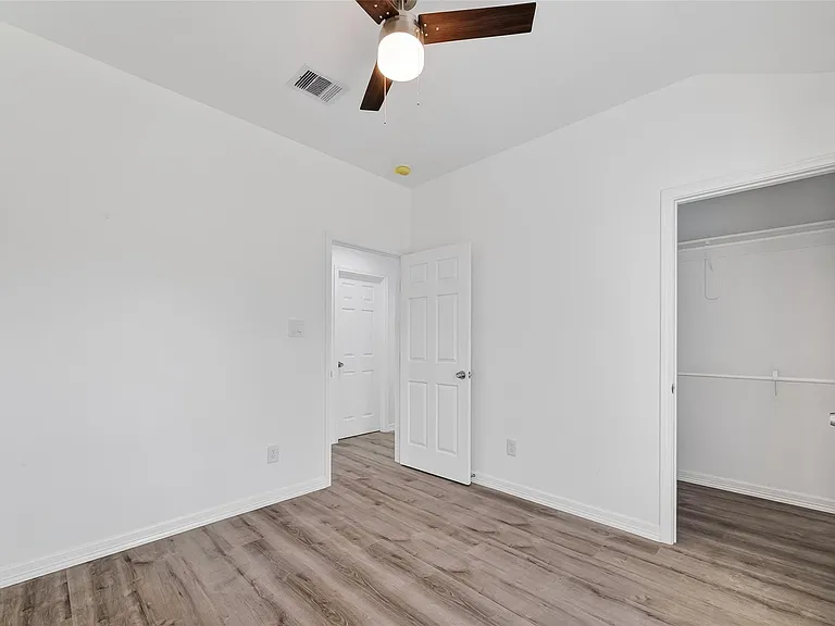 7725 Hoffman St #B — Photo 44