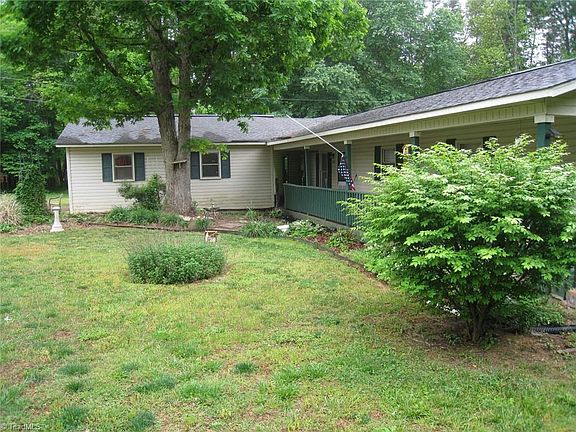 3rd image of 1055 Zack Dr