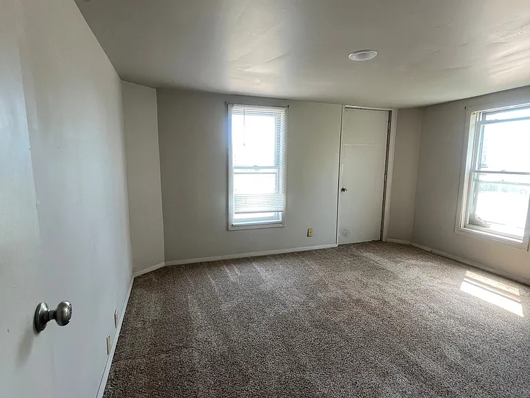 1408 Oshkosh Ave — Photo 5