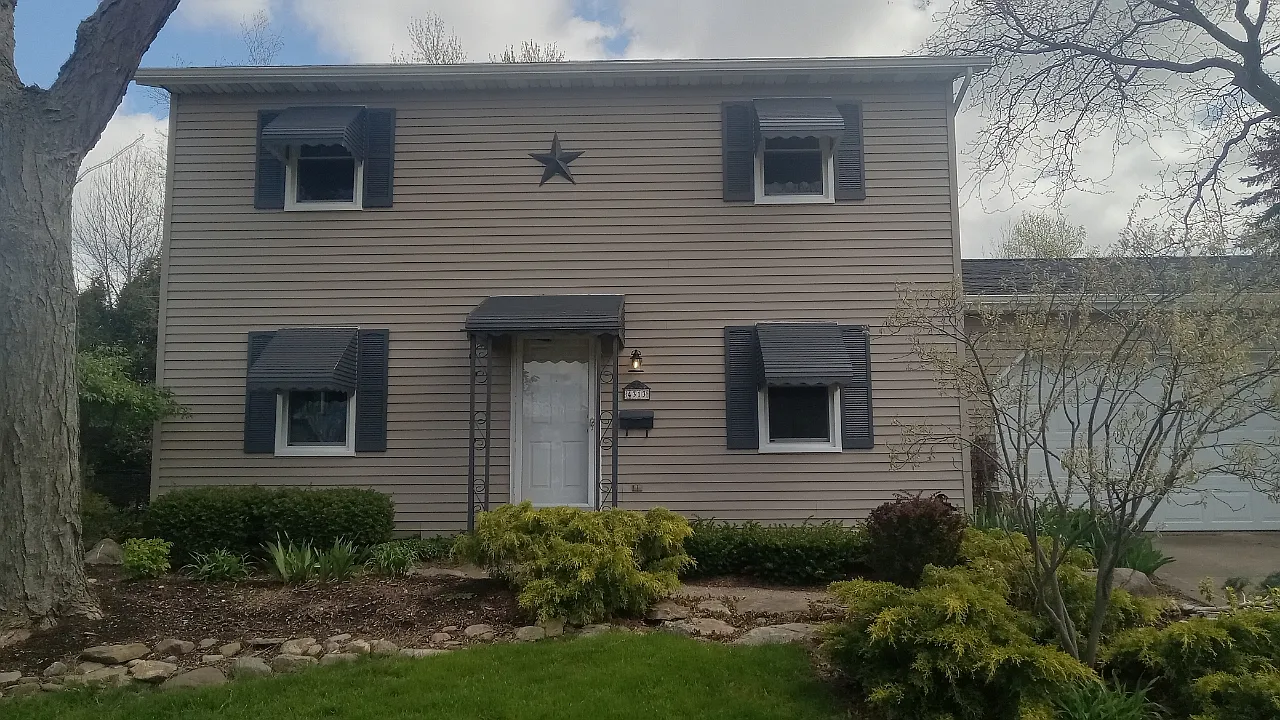 4 bed, 1.5 bath, 1440 sqft, $1,800 — Photo 1