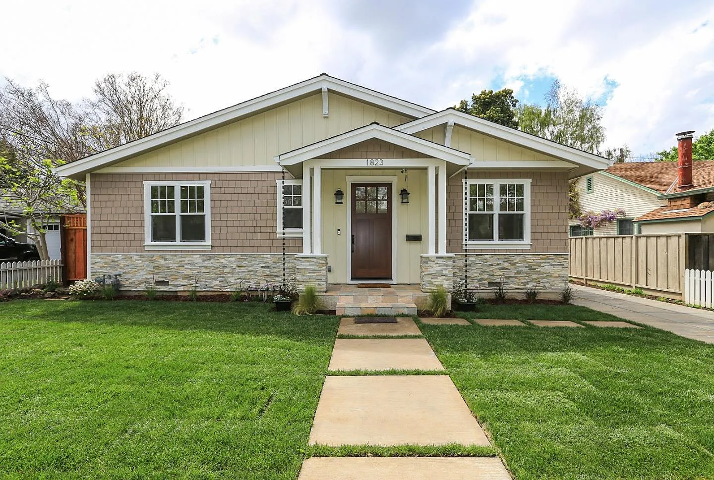 1823 Jonathan Ave photo 1