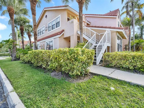 15560 SW 104th Ter APT 611, Miami, FL 33196