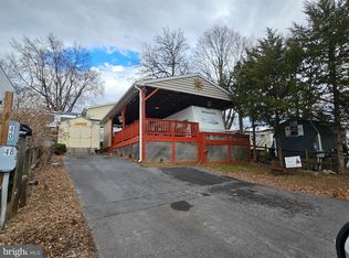 48 Hot Dog Rd, Falling Waters, WV 25419