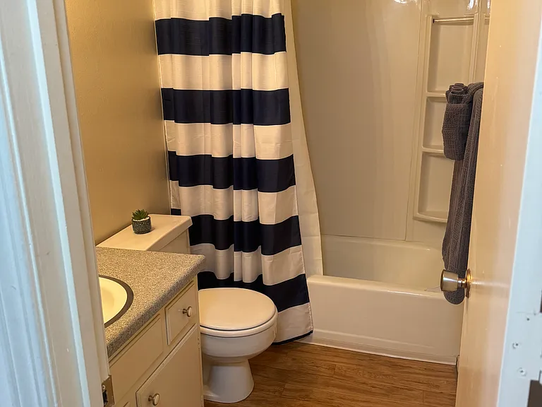 Villa Apartments — Photo 15