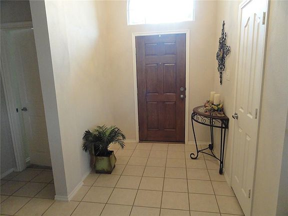 2nd image of 1220 Sweetwater Dr