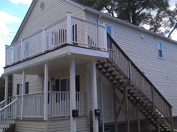 2nd image of 219 N Wilson Blvd