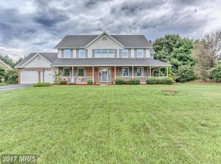 693 Mahantango Dr, Chambersburg, PA 17202