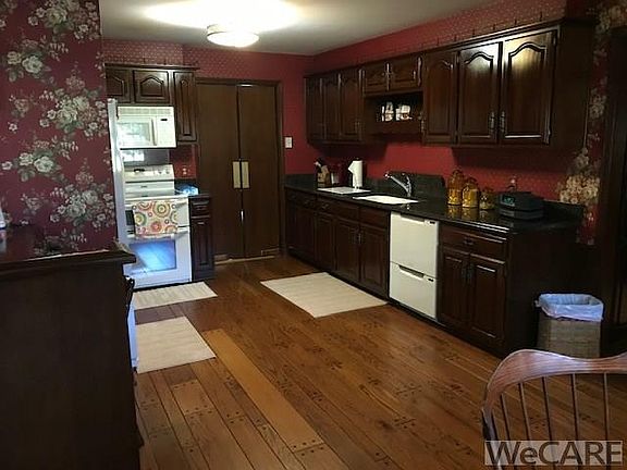 5th image of 236 Wildwood Dr #8