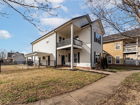3rd image of 3628 W Clabber Creek Blvd