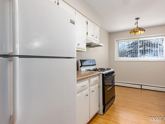 4th image of 105-2929 27th St Unit 105