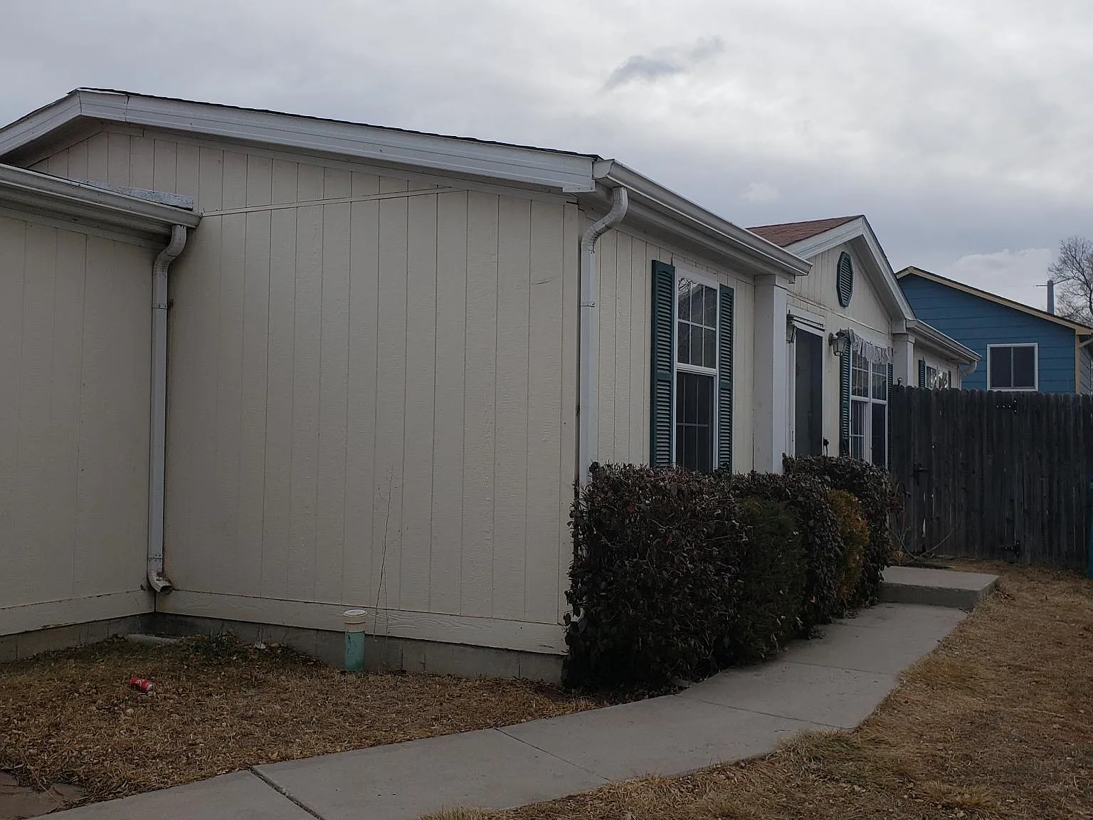3 bed, 960 sqft, $2,000 — Photo 2