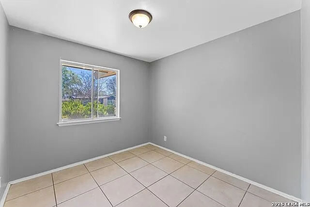 5035 Village Crst — Photo 16