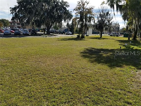 5th image of 601 W Magnolia St