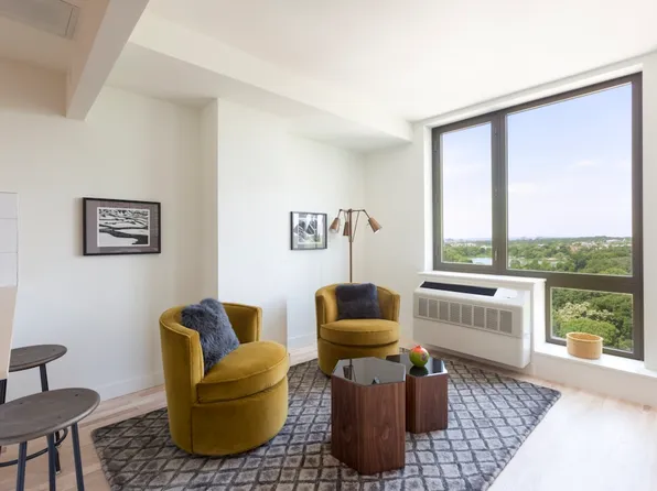 626 Flatbush Avenue 2F image 2 of 14
