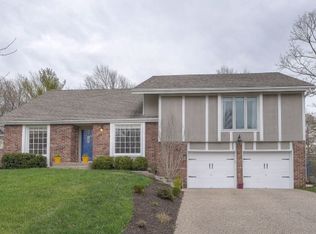 8213 Hauser Dr, Lenexa, KS 66215