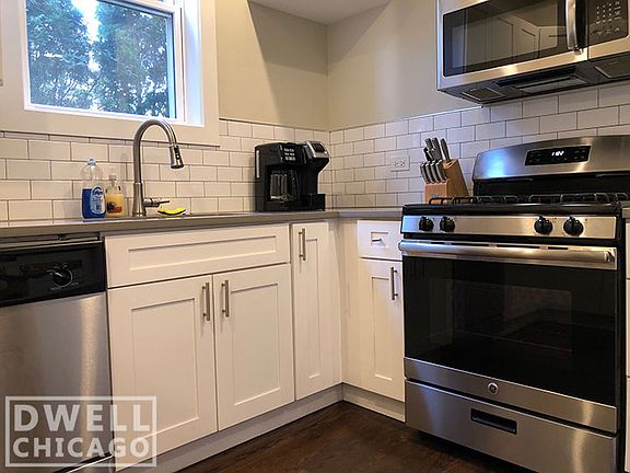 2nd image of 3426 N Janssen Ave #1