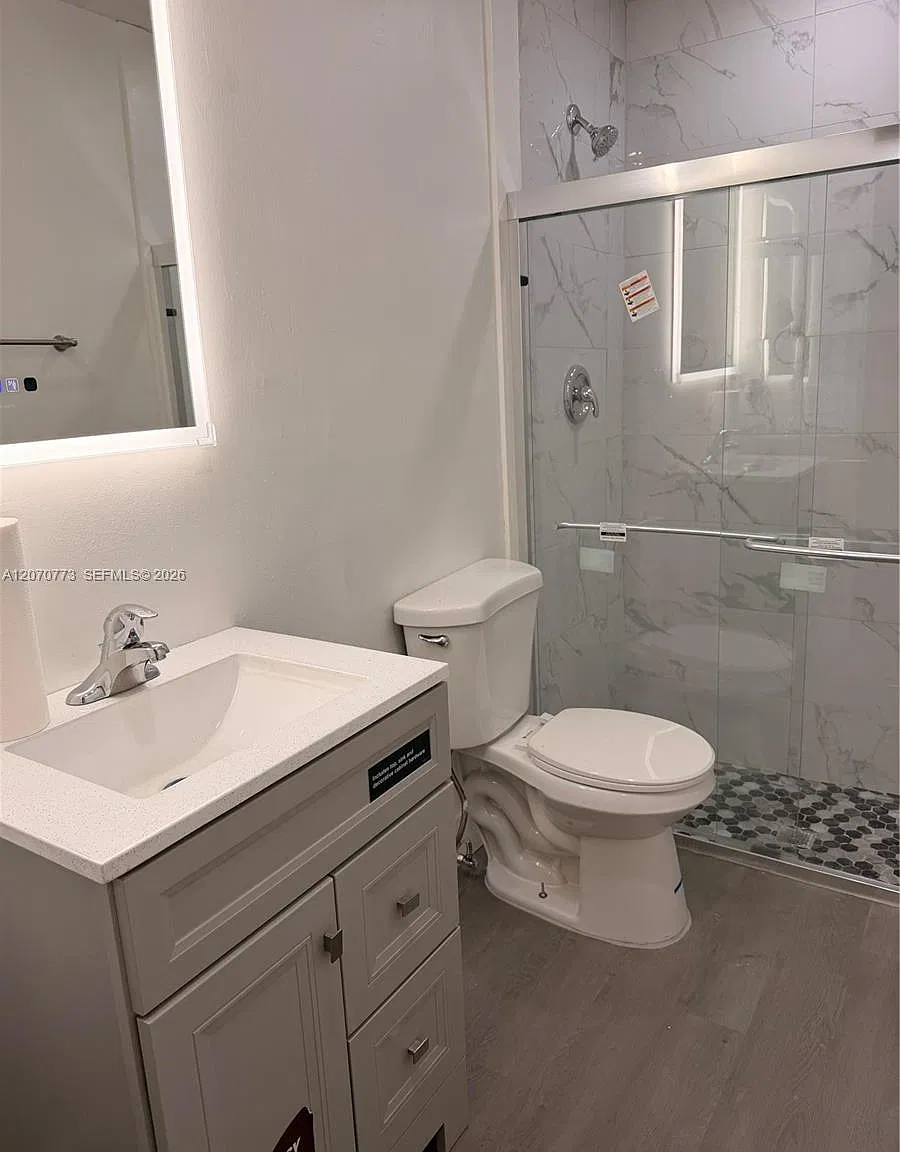 Carver Heights First Add — Photo 2