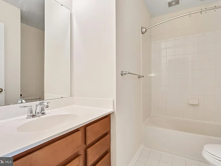 201 Susan Cir — Photo 12