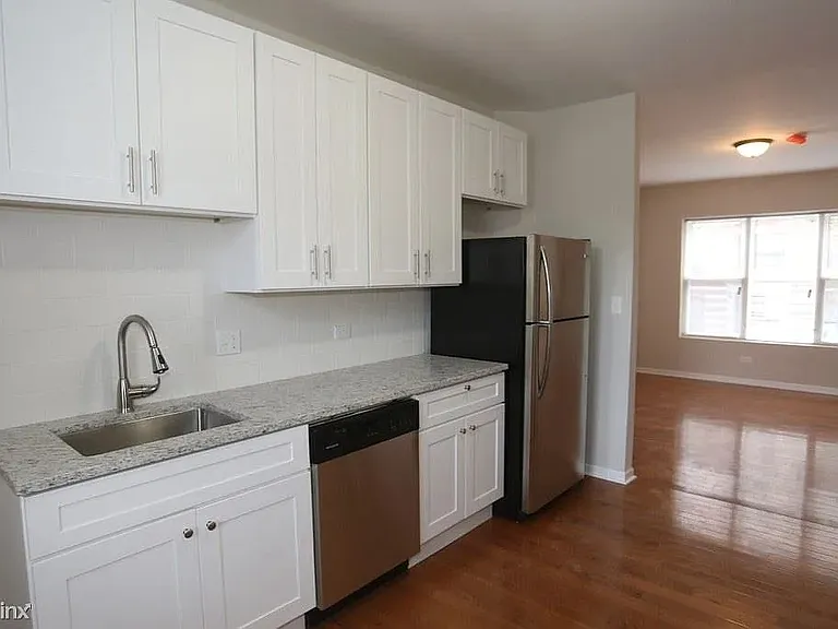 3916 W Altgeld St #1 — Photo 7