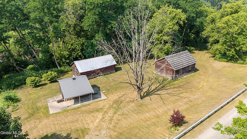 3rd image of 303 Ashe Road