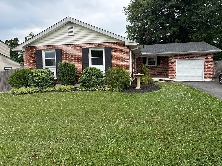 3211 Carillon Dr — Photo 31