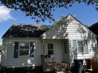 609 Wallgate Ave, Waterloo, IA 50701