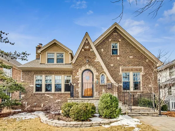 500 S Greenwood Ave, Park Ridge, IL 60068