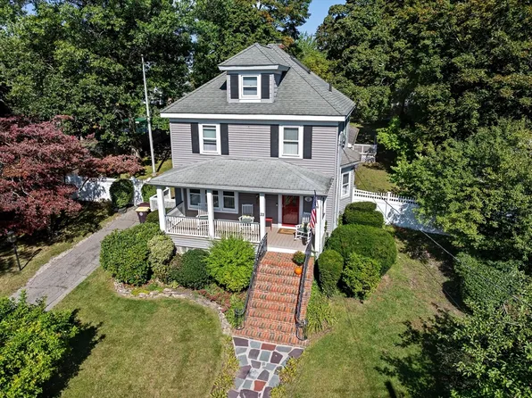 33 Hunt St, Weymouth, MA 02188