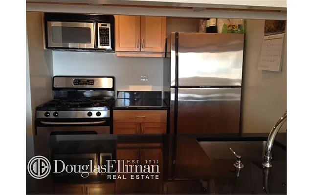 Rented by Douglas Elliman | media 14