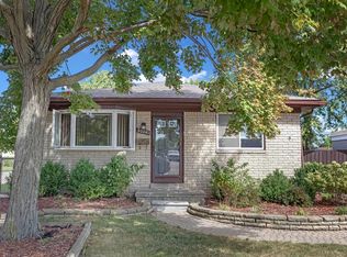 20041 Bigelow St, Roseville, MI 48066