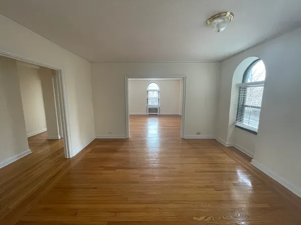 2728 Henry Hudson Parkway image 1 of 12