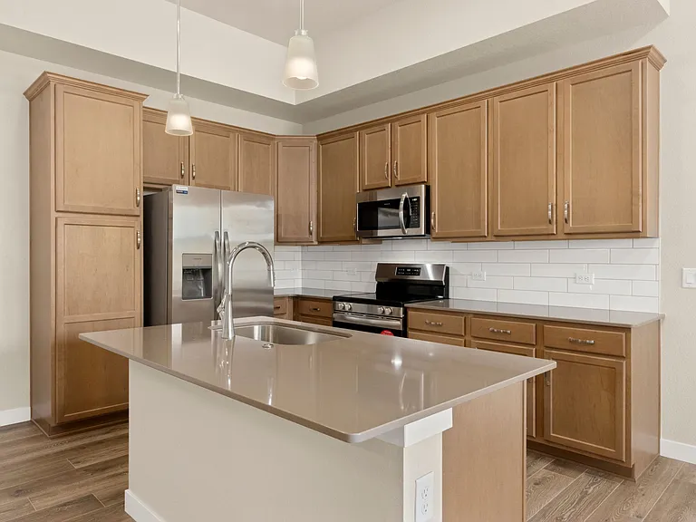 938 Schlagel St #6 — Photo 7
