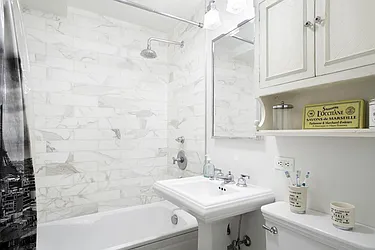 Rented by R New York