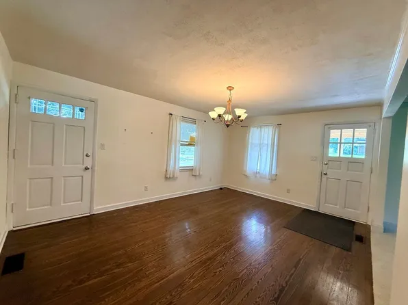 119 E Church St, Stevens, PA 17578